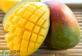 芒果為什么會(huì)變黑？芒果為什么有黑點(diǎn)？