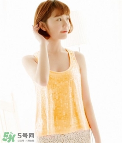 熒光色衣服怎么搭配？熒光色衣服怎么搭配好看？
