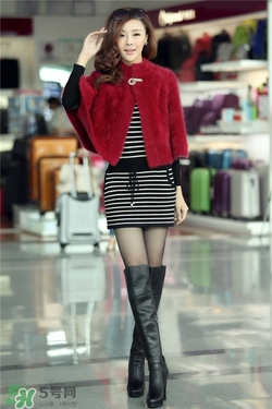 紅色衣服配什么顏色鞋子？紅色衣服配什么鞋子好看？
