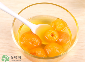 枇杷和蜂蜜能一起吃嗎？枇杷放蜂蜜好嗎？