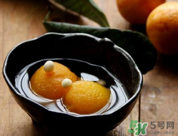 枇杷和川貝能一起吃嗎？川貝和枇杷能一起燉嗎？