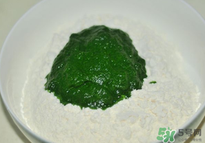 菠菜汁和面怎么取汁？菠菜汁和面的做法