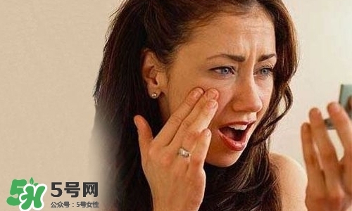 臉色發(fā)黑是什么原因？臉色發(fā)黑發(fā)暗怎么調(diào)理