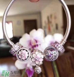 潘多拉2017新品桃花系列在哪里買？pandora桃花系列國內(nèi)有賣嗎？