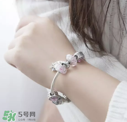 潘多拉2017新品桃花系列在哪里買？pandora桃花系列國內(nèi)有賣嗎？
