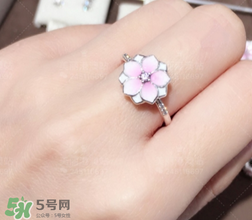 潘多拉2017新品桃花系列在哪里買？pandora桃花系列國內(nèi)有賣嗎？
