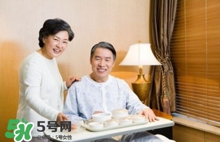 血管性頭痛可以根治嗎？血管性頭痛和神經(jīng)性頭痛的區(qū)別