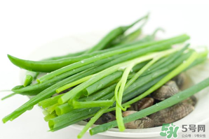 薺菜和蔥能一起吃嗎？薺菜餃子可以放蔥嗎？