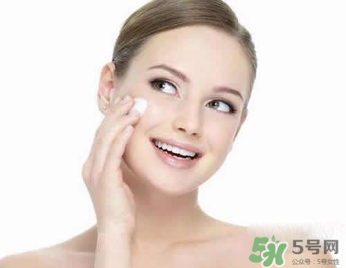 卸妝膏可以當(dāng)洗面奶嗎？用完卸妝膏后還要用洗面奶嗎？