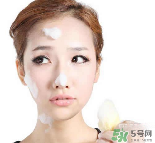 卸妝膏可以當(dāng)洗面奶嗎？用完卸妝膏后還要用洗面奶嗎？