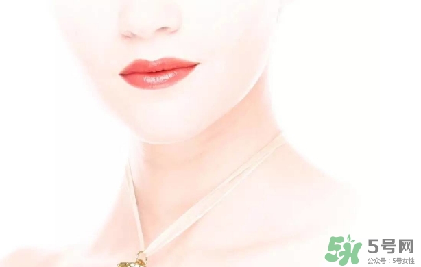 紅底鞋口紅是什么牌子？紅底鞋口紅試色