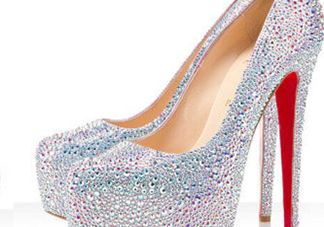 cl鞋子一般多少錢？Christian Louboutin鞋子專柜價(jià)格