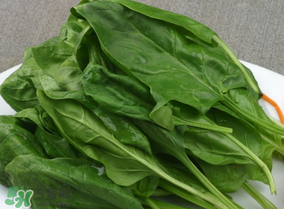 菠菜汁和面菠菜還焯嗎？菠菜汁和面需要焯水嗎？