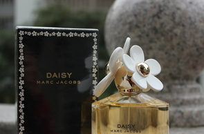 marc jacobs是什么檔次？馬克雅可布是幾線牌子？