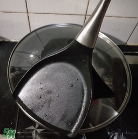 麥飯石鍋是什么材質(zhì)？麥飯石鍋是石頭做的嗎？