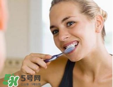 刷牙老是出血是怎么回事？刷牙老是出血怎么辦