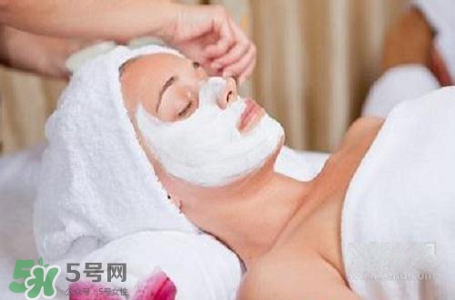 面粉做面膜會堵塞毛孔嗎？面粉怎么做面膜不會堵塞毛孔