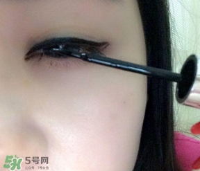 美人魚眼線液怎么用？美人魚眼線液怎么畫？