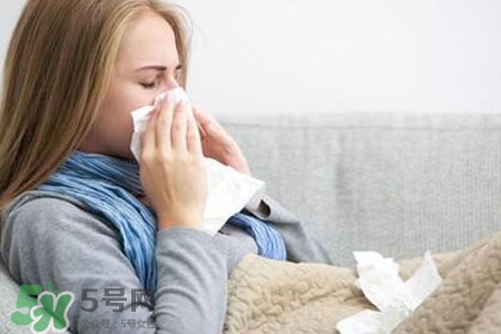 過敏性鼻炎能抽煙嗎？抽煙會使過敏性鼻炎加重嗎？