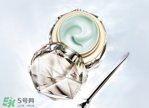 cpb眼霜適合什么年齡？cpb眼霜適合什么膚質(zhì)？