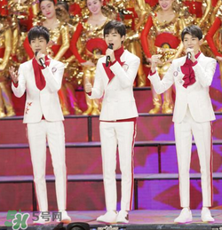 tfboys春晚同款ash鞋正品多少錢？tfboys同款艾熙小白鞋專柜價(jià)格