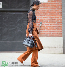 boyy皮帶包正品多少錢(qián)？boyy方扣包專柜價(jià)格