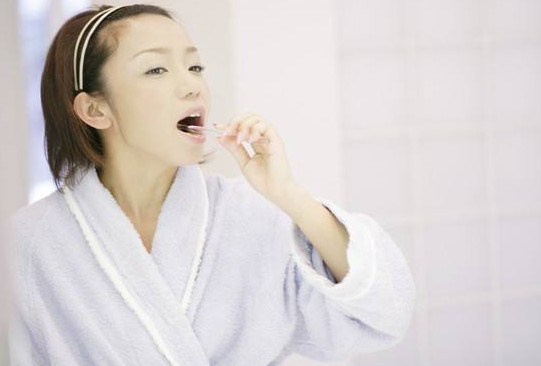 刷牙的時(shí)候惡心干嘔是怎么回事？刷牙時(shí)惡心干嘔是怎么回事