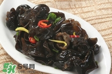 尿酸高可以吃黑木耳嗎？ 尿酸高的能吃木耳嗎？	