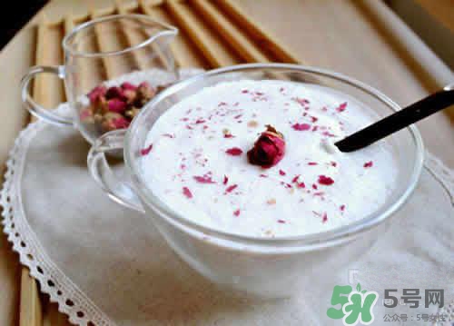 玫瑰水可以做面膜嗎？玫瑰水怎么做面膜？