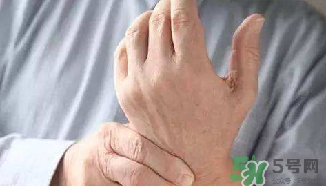 睡覺手腳發(fā)麻是怎么回事？睡覺手腳發(fā)麻是什么原因