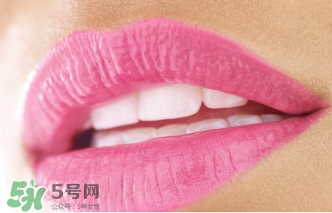 牙周炎怎么得的？牙周炎怎么引起的