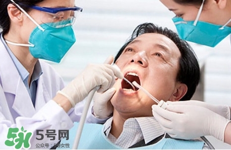 牙周炎怎么得的？牙周炎怎么引起的