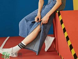 牛仔闊腿褲搭配什么鞋子？闊腿牛仔褲搭配什么鞋子好看？