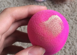 beauty blender美妝蛋和rt美妝蛋哪個(gè)好？