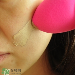 美妝蛋可以用香皂洗嗎？美妝蛋可以用肥皂洗嗎？