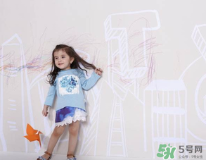 寶寶四月份穿什么衣服？四月份怎么給寶寶穿衣服？