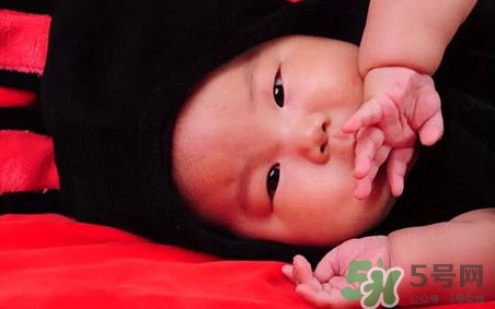 小兒扁桃體發(fā)炎吃什么藥？小兒扁桃體發(fā)炎吃什么消炎藥