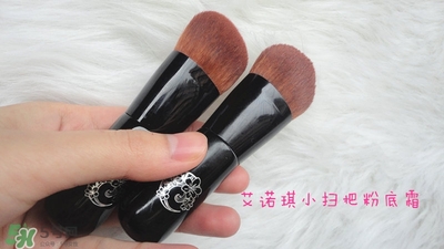艾諾琪化妝刷怎么樣？艾諾琪化妝刷和受受狼哪家好？