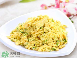 香椿可以炒鵝蛋嗎？香椿和鵝蛋能一起吃嗎？
