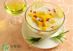 香椿和酸奶能一起吃嗎？香椿能和酸奶一起吃嗎？