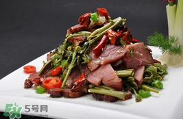 香椿和雞肉可同吃嗎？香椿和雞肉能一起吃嗎？