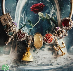 潘多拉美女與野獸手鏈?zhǔn)鞘裁床馁|(zhì)？pandora美女與野獸是銀的嗎？