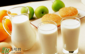 香椿和豆?jié){能一起吃嗎？喝豆?jié){可以吃香椿炒雞蛋嗎？