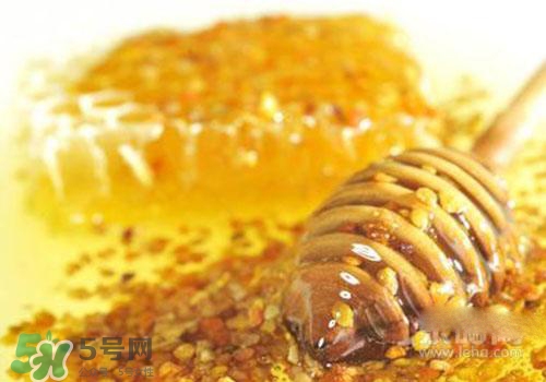 桃花茶可以加蜂蜜嗎？桃花茶可以和蜂蜜一起喝嗎？