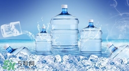 純凈水和礦泉水哪個(gè)好？純凈水和礦泉水的區(qū)別