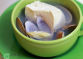 花甲能和豆腐一起吃嗎？花甲和豆腐能一起吃嗎？