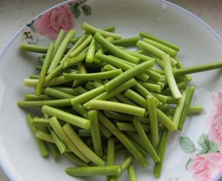 蒜苔怎么處理？蒜薹炒之前要怎么處理