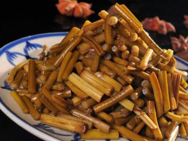 怎樣腌蒜苔才好吃？家常腌蒜苔的方法