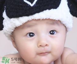 怎么樣給寶寶清理鼻腔？給寶寶清理鼻腔要注意什么？