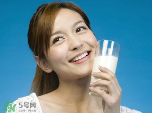 吃完蝦爬子能喝牛奶嗎？蝦爬子能和牛奶一起吃嗎？